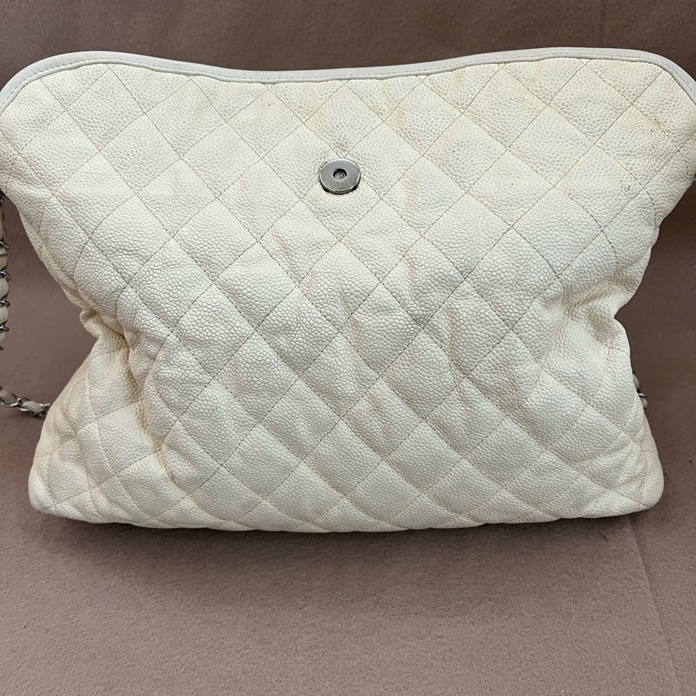 Chanel off-white French Riviera Hobo. Caviar leather. - Picture 2 of 13